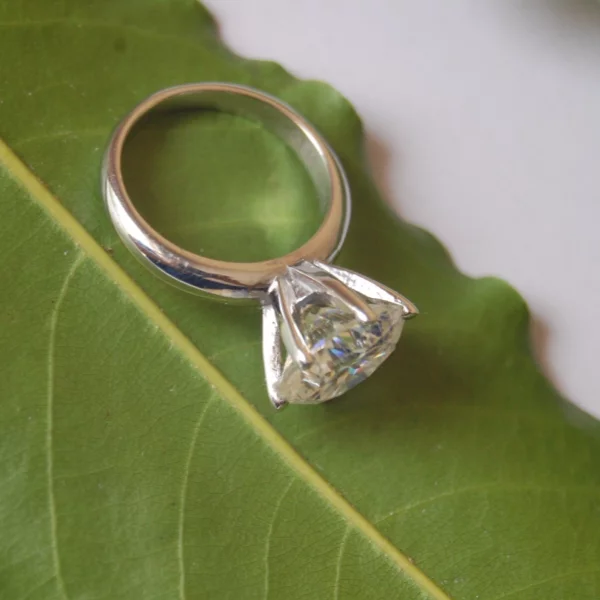 Moissanite Diamond Sterling Silver Ring - Image 4