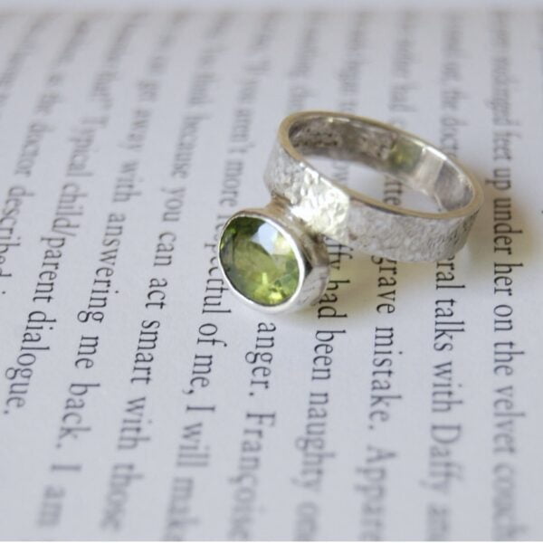 Peridot Sterling Silver Ring - Image 3