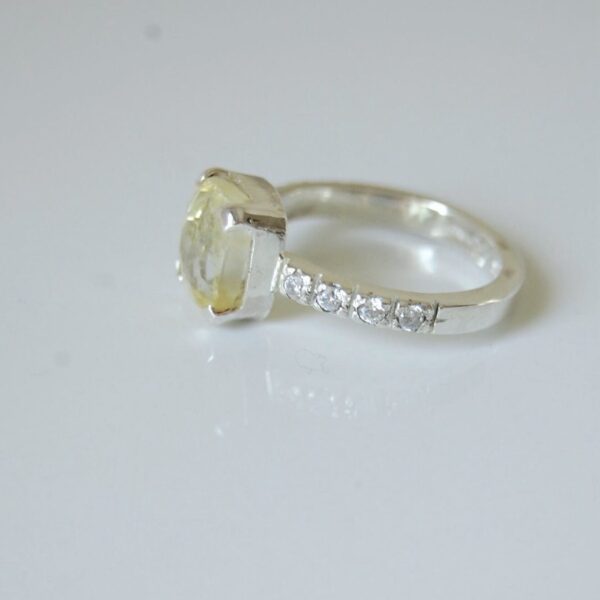 Topaz and Cubic Zirconia Sterling Silver Ring - Image 4