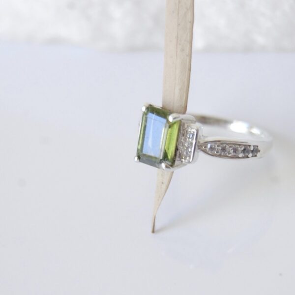 Peridot and Cubic Zirconia Sterling Silver Ring - Image 3