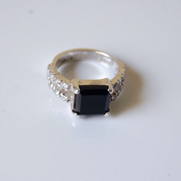 Black Agate (Aqeeq) & Cubic Zirconia Sterling Silver Ring - Image 2