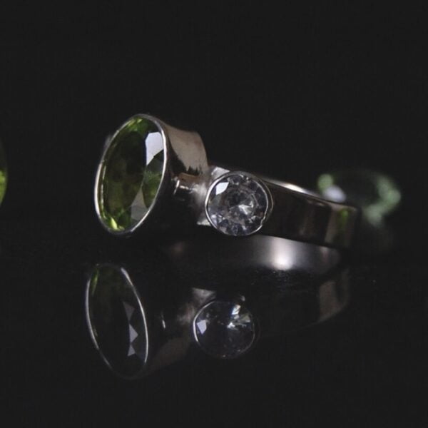 Peridot and Cubic Zirconia Sterling Silver Ring - Image 2