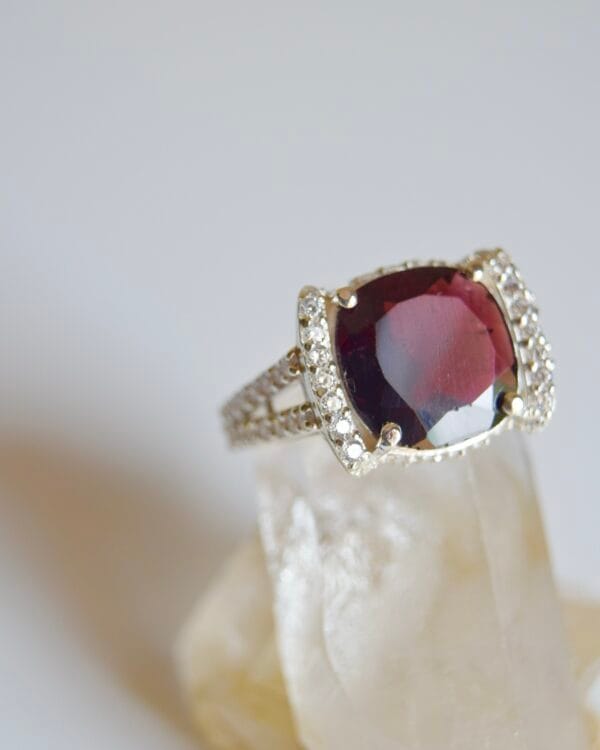 Garnet Glow - Image 5